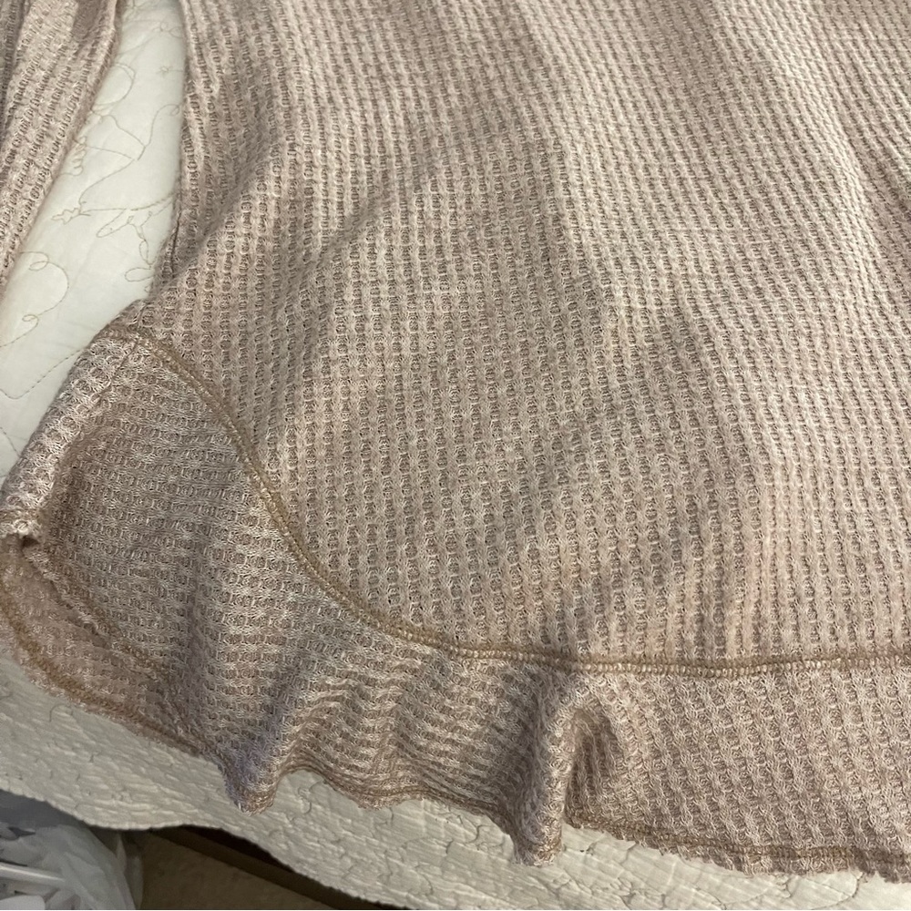 Anthropologie Saturday Sunday Tan Wendy Waffle Knit Top Long Sleeve Ruffle Hem - Picture 6 of 6